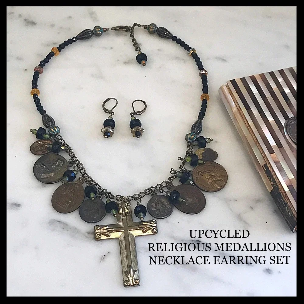 Vintage Religious Medallion &‎ Cross Charm Necklace